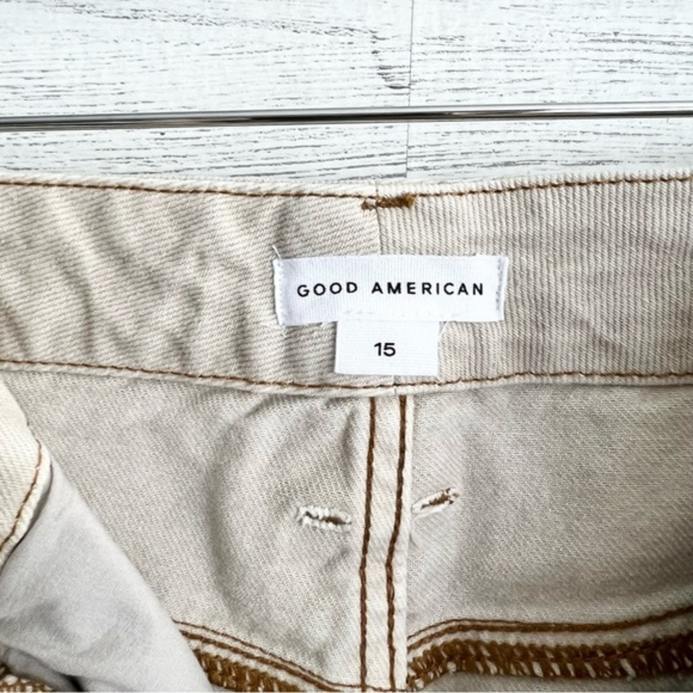 Good American Straight Leg Jeans in Bone - Picture 7 of 15